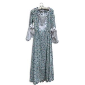 Vintage Daisy Floral Hippie Boho Peasant prairie dress w bell sleeves